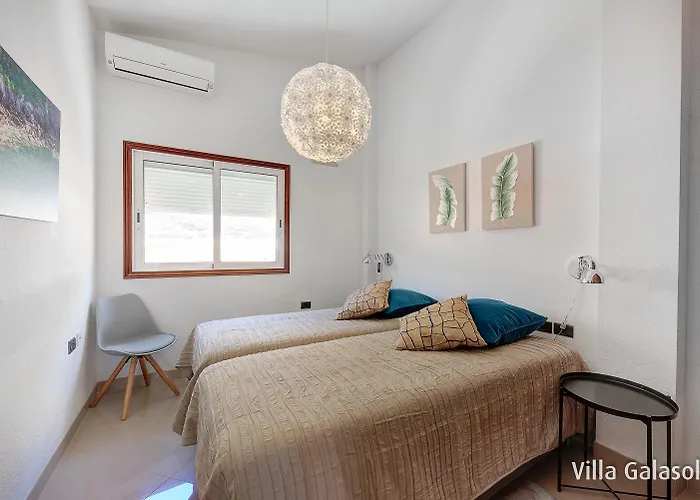 Villa Galasol With Heated Pool