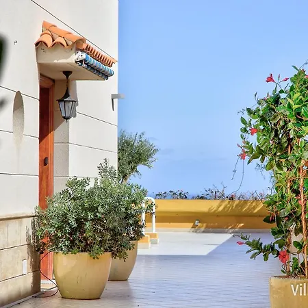 Galasol With Heated Pool Vila