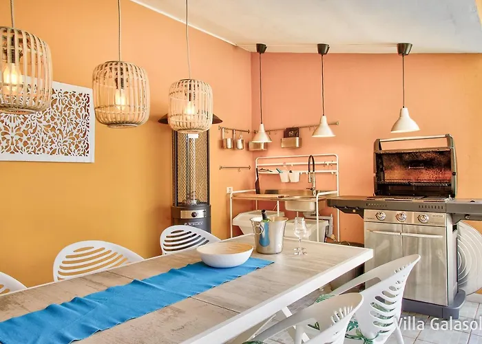 빌라 Galasol With Heated Pool