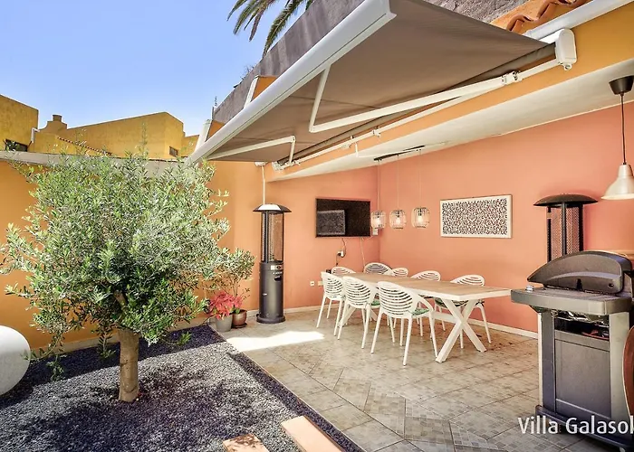 Galasol With Heated Pool 빌라